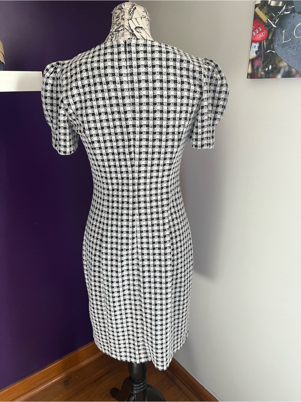 DKNY Black and White Houndstooth/Plaid Dress with Puff Sleeves - Picture 6 of 9